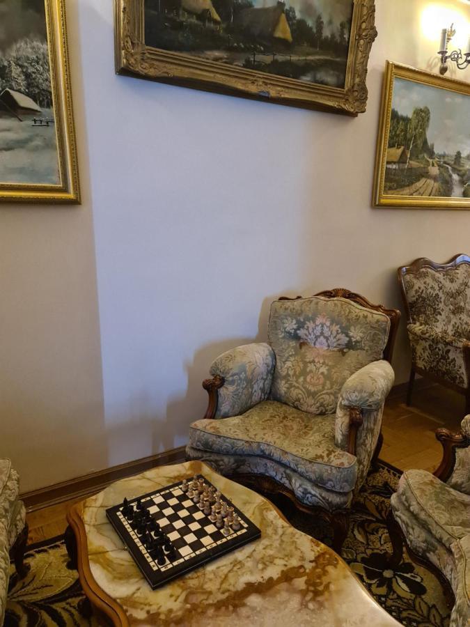 Palac Henrykow Szprotawa Luaran gambar