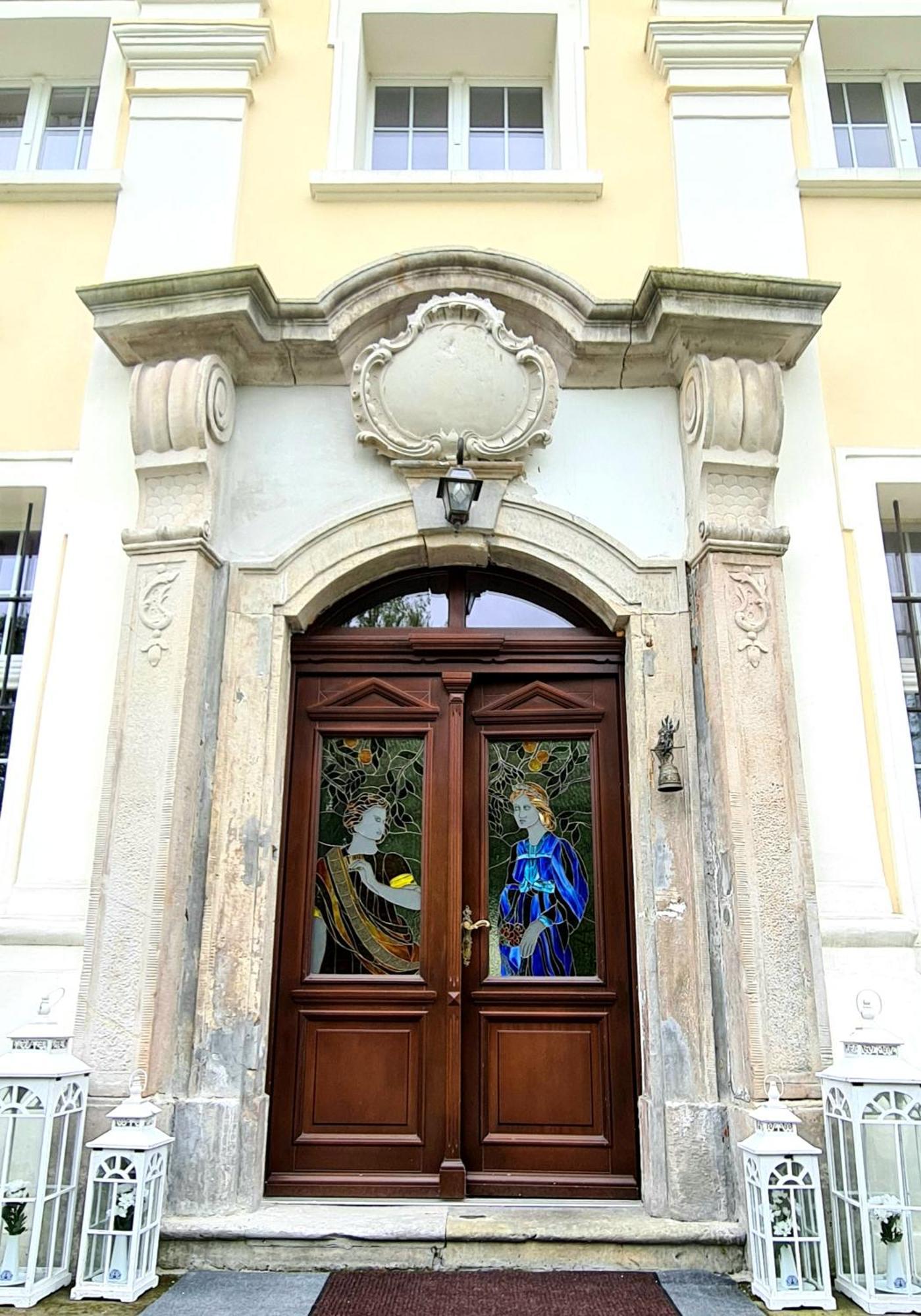 Palac Henrykow Szprotawa Luaran gambar
